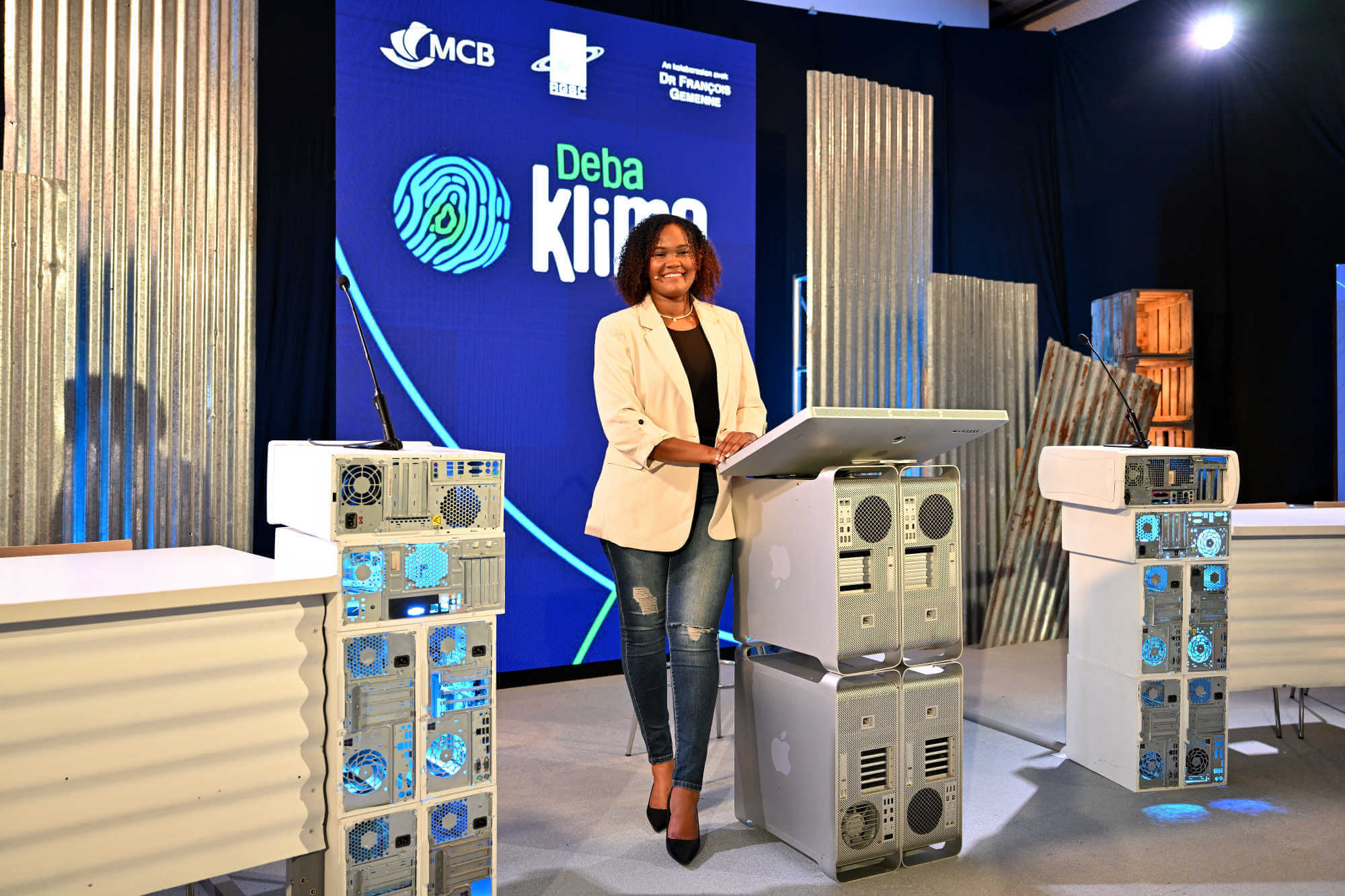 Deba Klima presentator