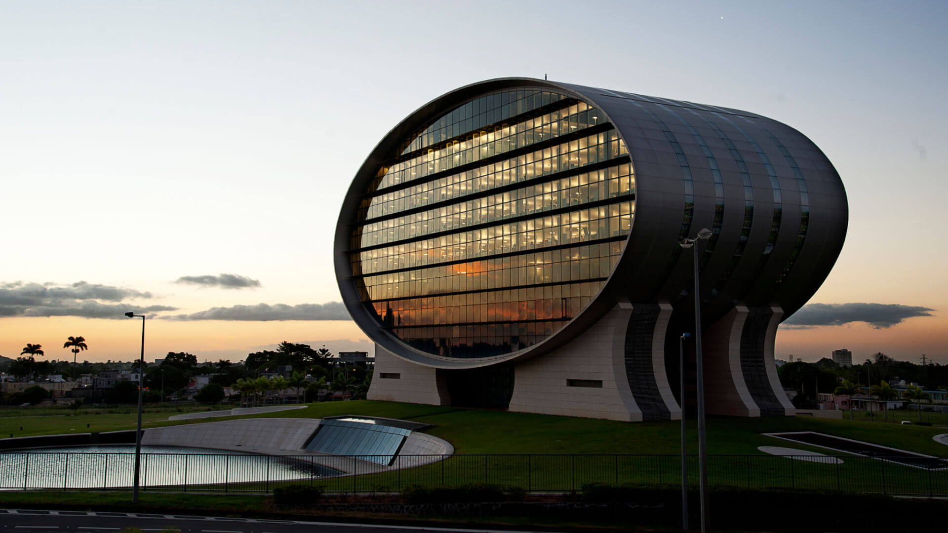 MCB Group posts profits of Rs 1.9 billion (-23.6%)